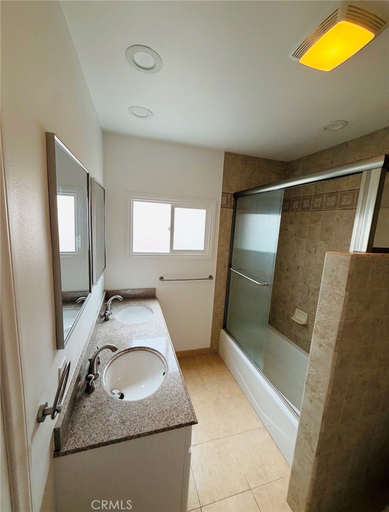 10024 Norwich Avenue