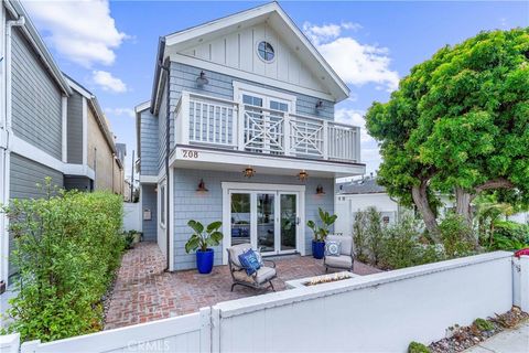 Photo of 208 Indianapolis Avenue, Huntington Beach, CA 92648 (MLS # OC25161134)
