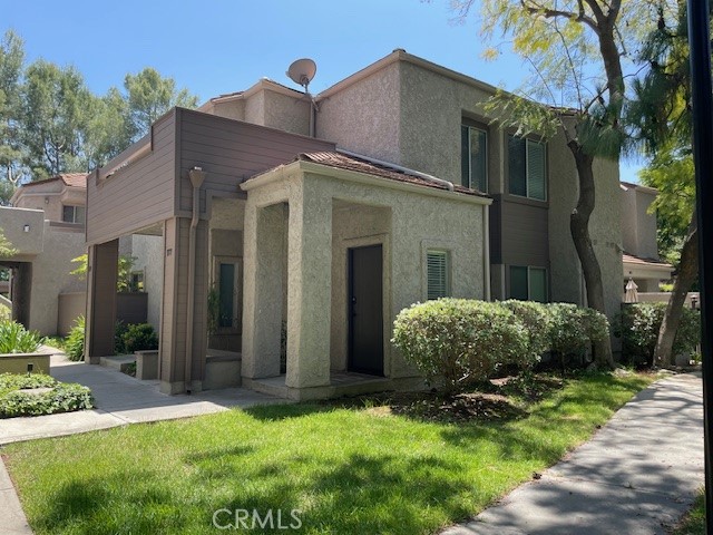 MOVE IN NOW!! Upgraded bathrooms, brand new carpet, open floor plan, upgraded A/C & furnace !!TURNKEY!!
Welcome to 177 Via Colinas, a thoughtfully designed 2-bedroom, 2-bathroom condominium offering 1,255 square feet of comfortable living space in exclusive Westlake Village California. You will appreciate the open-concept design seamlessly connects the living, dining, and kitchen areas, creating an inviting atmosphere for both daily living and entertaining.
The master suite offers a private retreat with an en-suite bathroom. The second bedroom provide flexibility for family, guests, or a home office. The patio and outdoor space is perfect for relaxing or entertaining. The attached garage adds convenience with an additional covered car port. Enjoy this corner unit with access to the residence numerous pools, spas, and playground, nearby parks, and scenic hiking trails. Conveniently located near shops, entertainment, restaurants, Four Seasons Resort and Spa, and Westlake Promenade.
Families will appreciate the home's location with highly-rated schools and strong sense of community.