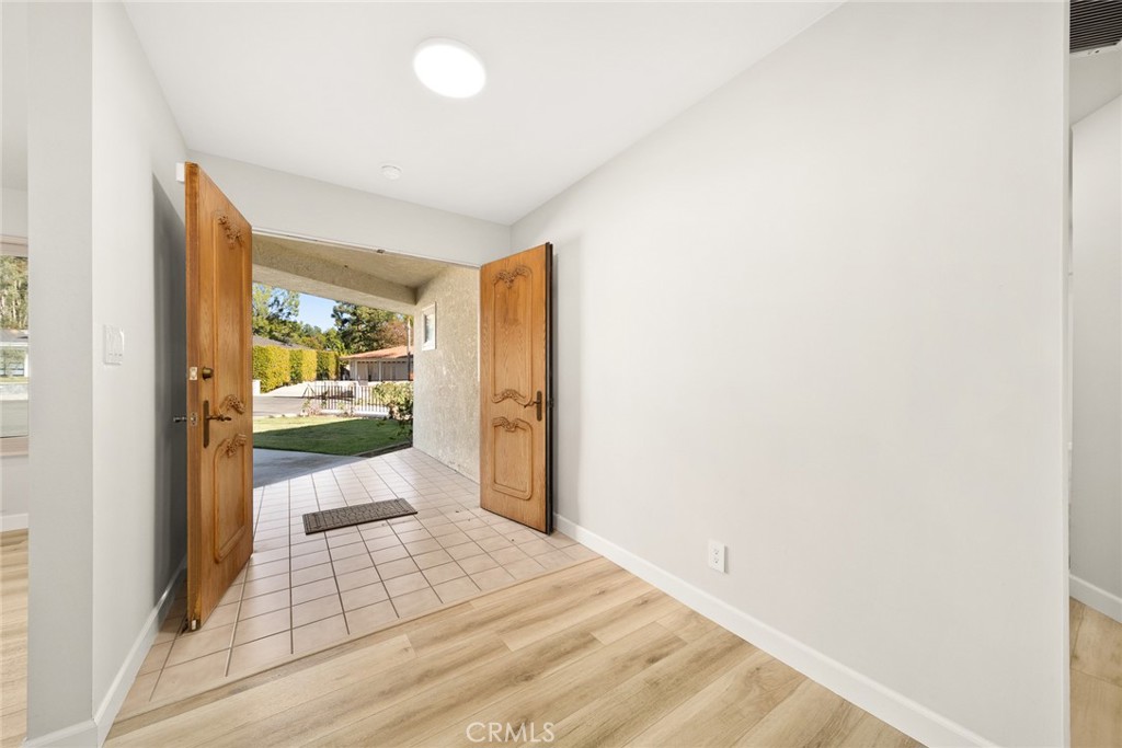 5211 Coral Ridge Circle