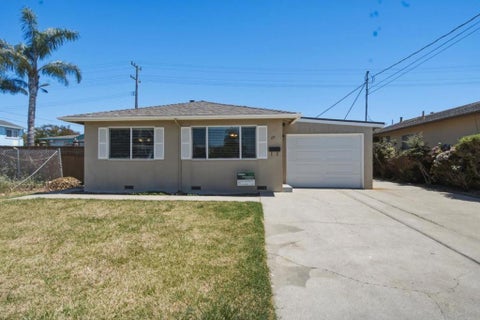 Photo of 29 Dawson Street, Watsonville, CA 95076 (MLS # ML82055023)