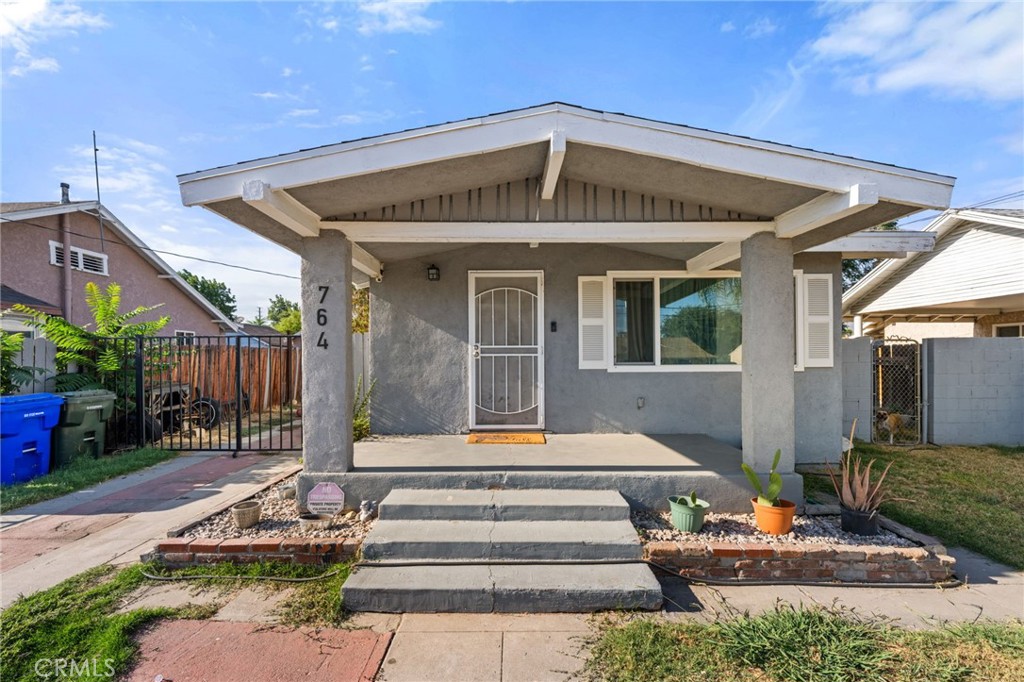 Welcome to 764 W Olive, San Bernardino—a charming residence offering comfort and convenience in the heart of the city. Step inside to discover cozy living areas perfect for relaxing or entertaining close friends. The home features thoughtfully designed bedrooms, updated bathrooms, and a functional kitchen ready for your favorite meals. Enjoy natural light, inviting finishes, and a practical layout that makes every area feel warm and welcoming. You'll love the spacious backyard, providing plenty of room for outdoor gatherings, gardening, or simply enjoying the fresh air. Located just 0.3 miles from Rio Vista Elementary School, with Stater Bros nearby for all your grocery needs, and popular dining spots like Mitla Cafe only 0.7 miles away, this address puts you close to everything you need. Plus, you’ll enjoy quick and easy access to the freeway, making commuting or traveling around the area incredibly convenient. Don’t miss your chance to make this inviting property your new home—schedule a tour today and see how comfort and convenience come together.