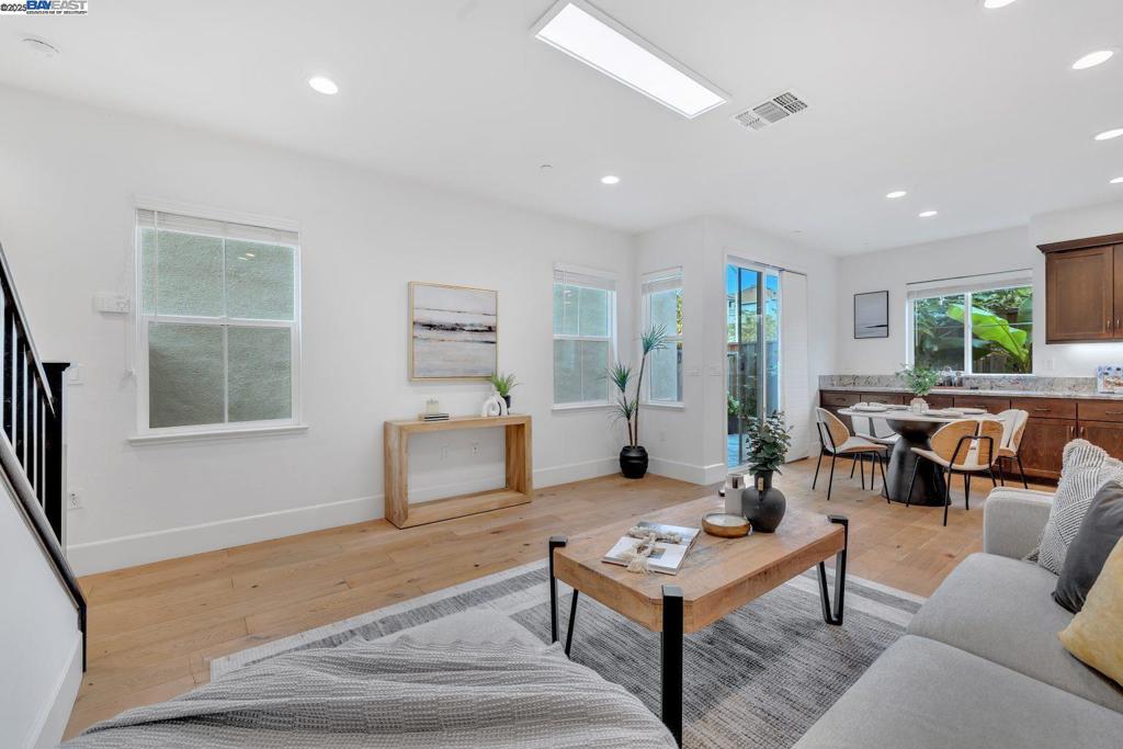 NEWARK - Residential