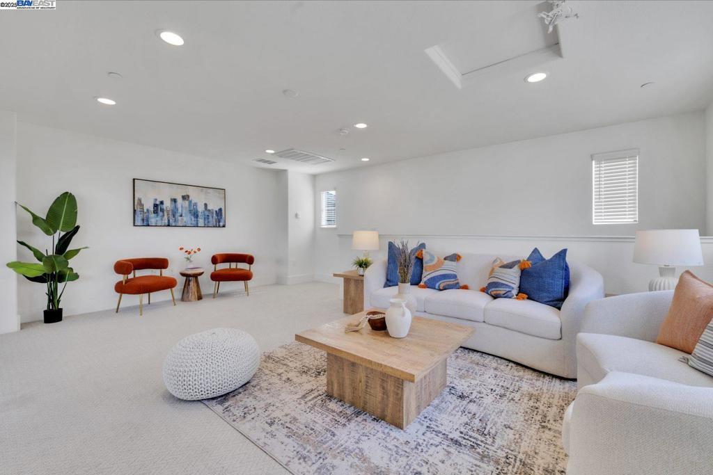 NEWARK - Residential