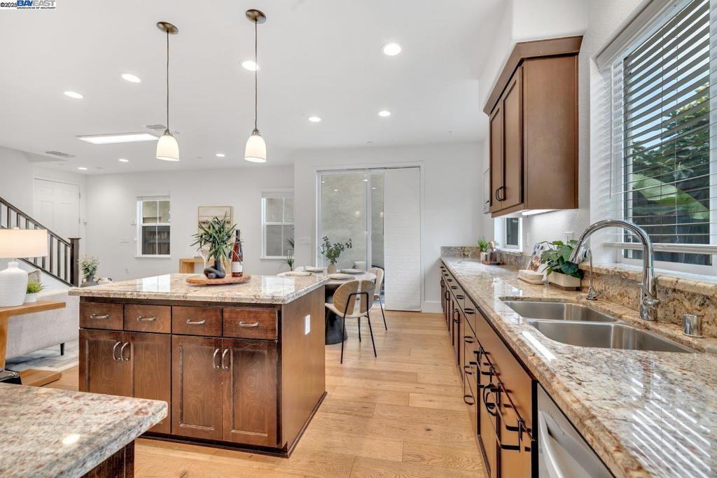 NEWARK - Residential