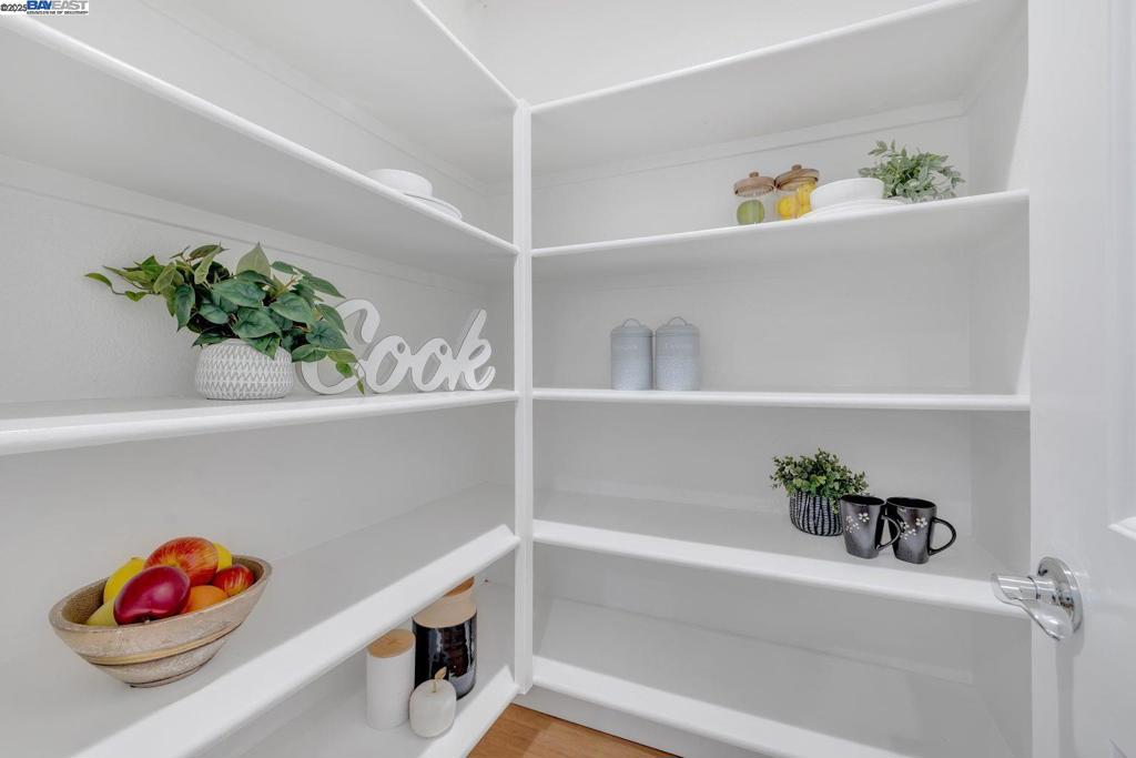 NEWARK - Residential