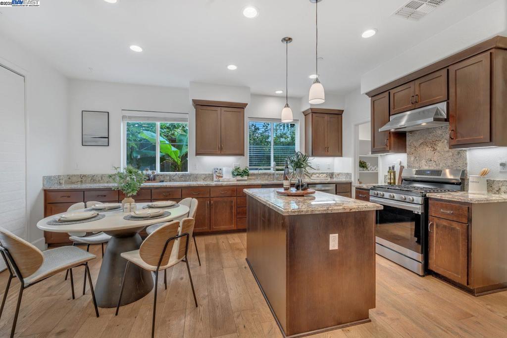 NEWARK - Residential