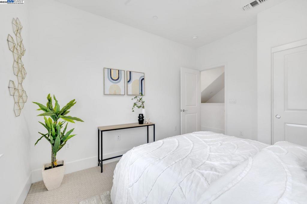 NEWARK - Residential