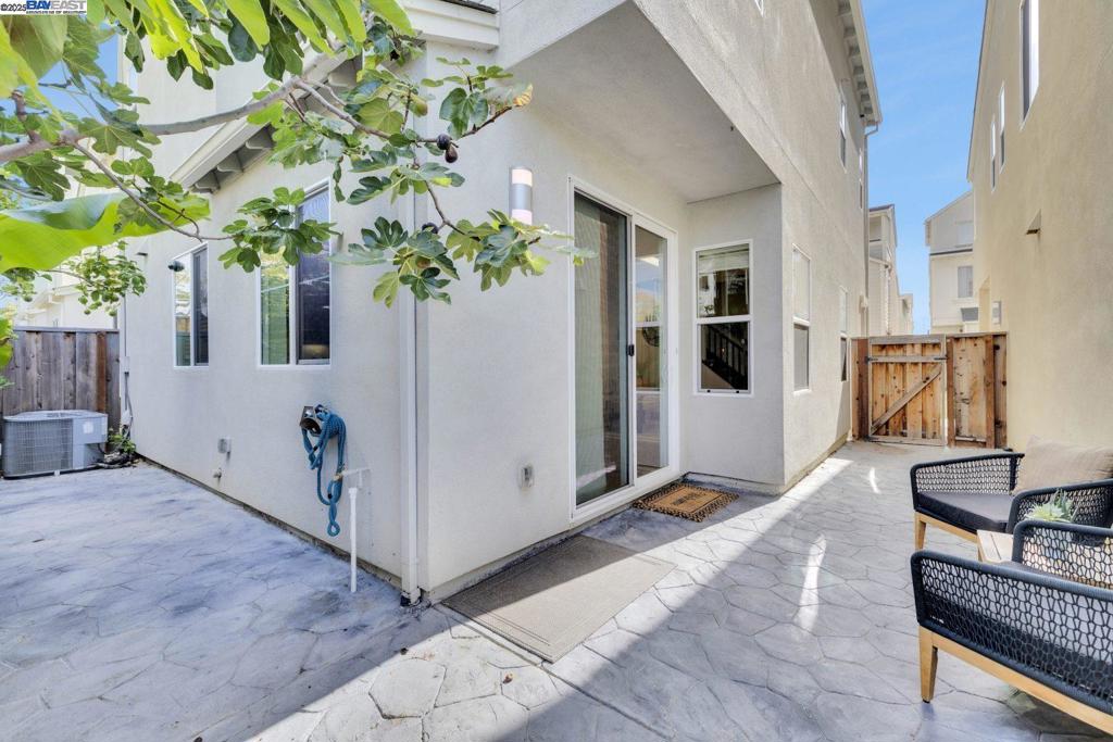 NEWARK - Residential