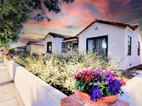 2427 Pine Avenue Long Beach CA 90806