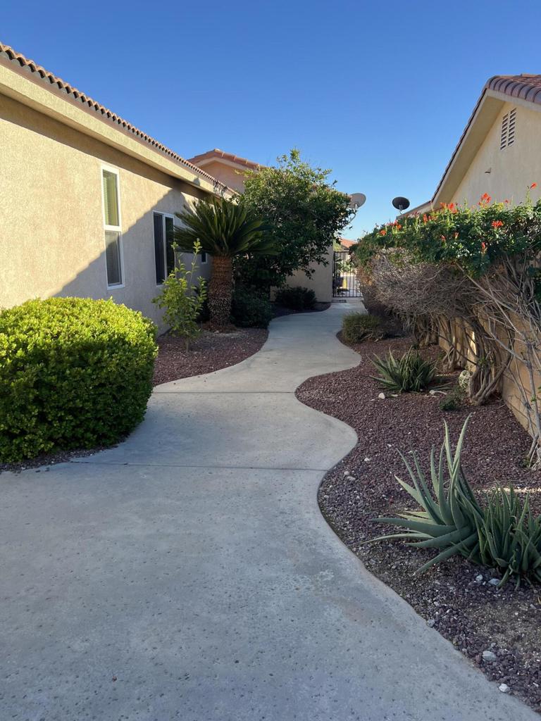 Paradise Springs - Residential