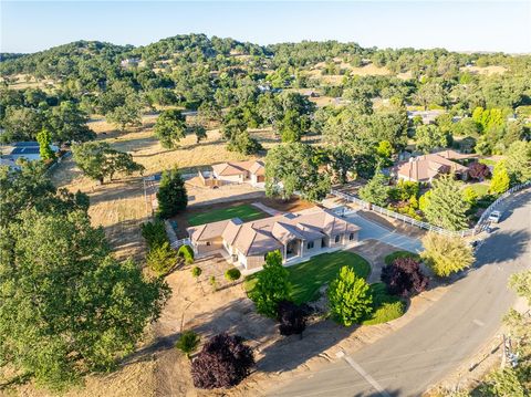 Photo of 6205 San Gabriel Rd RD, Atascadero, CA 93422 (MLS # NS26105673)