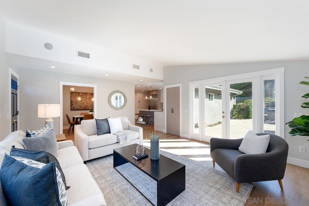 3077 Ducommun Avenue