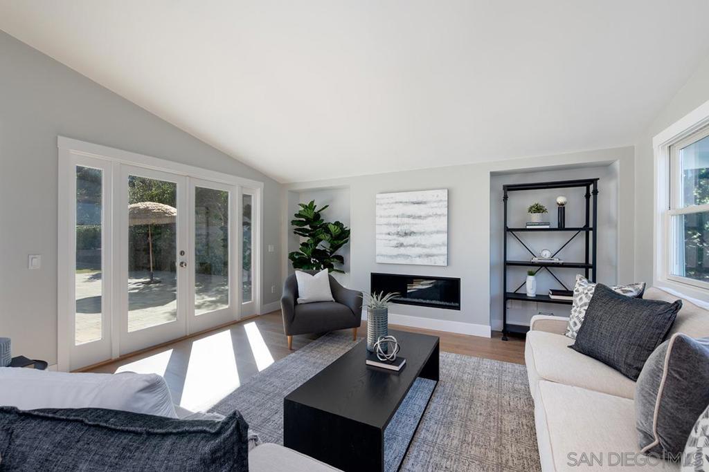 3077 Ducommun Avenue