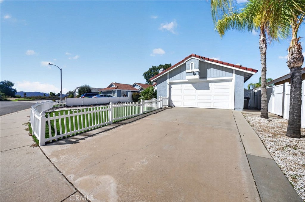 39427 Canyon Rim
