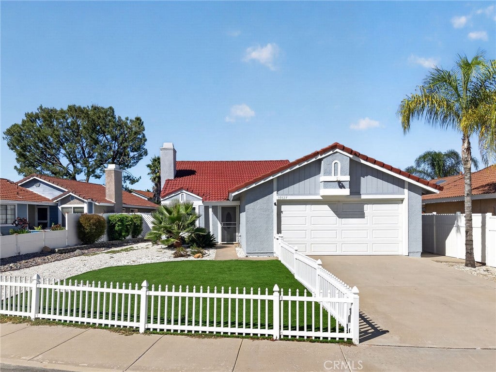39427 Canyon Rim