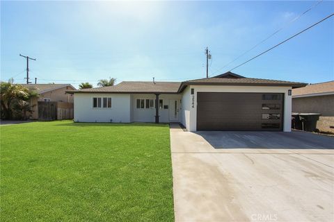 Photo of 2544 W Greenacre Avenue, Anaheim, CA 92801 (MLS # PW25246302)