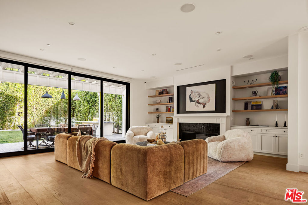 4448 Camellia Avenue