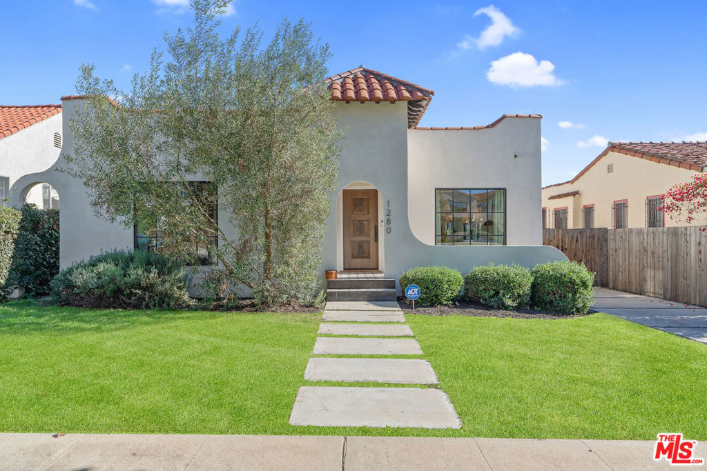 1280 S Sycamore Avenue