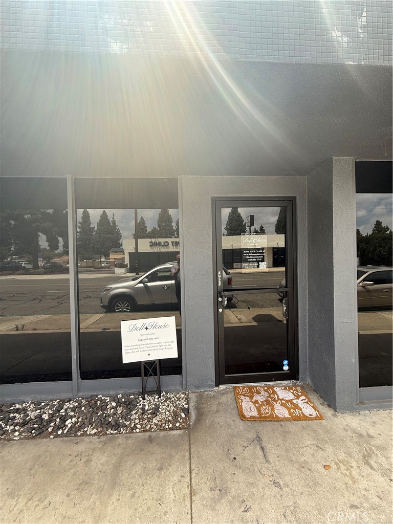 1524 W Commonwealth