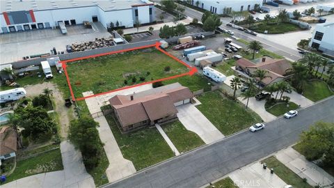 Photo of 15939 Tyrol Dr, Fontana, CA 92337 (MLS # CV26007017)