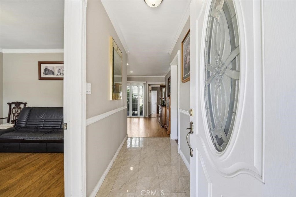 7849 La Habra