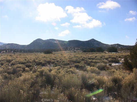 Photo of 0 Burns Way, Tehachapi, CA 93561 (MLS # SR26211195)