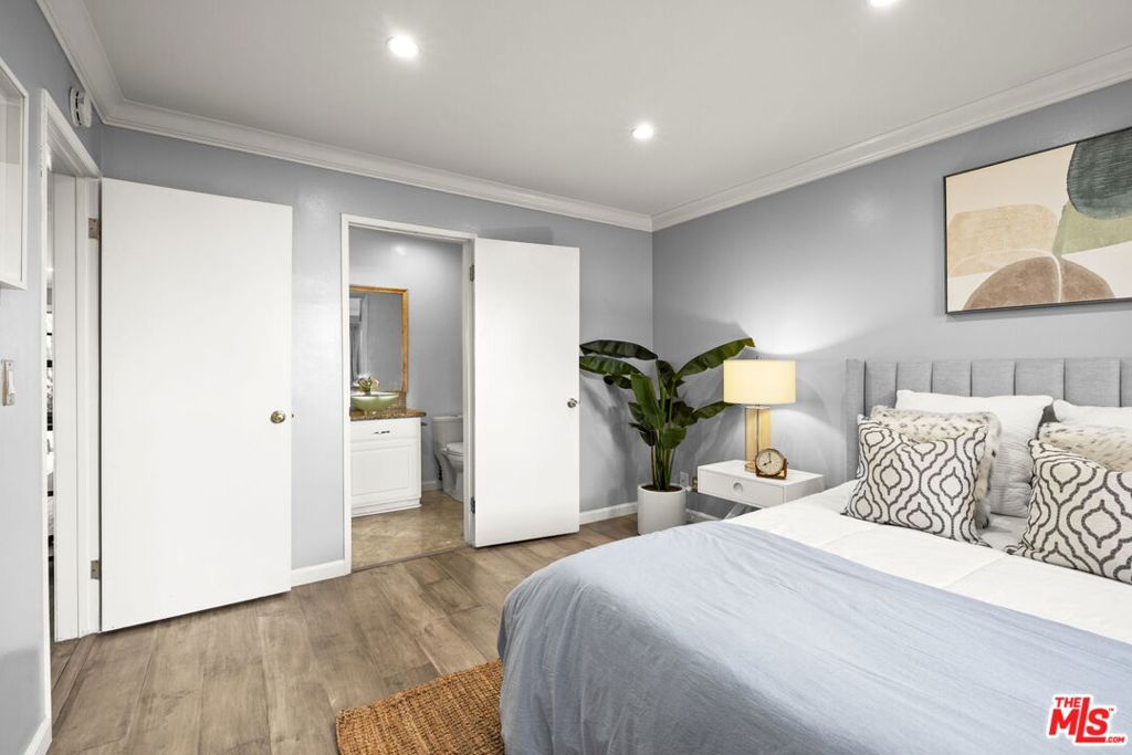 Fox Hills - Residential