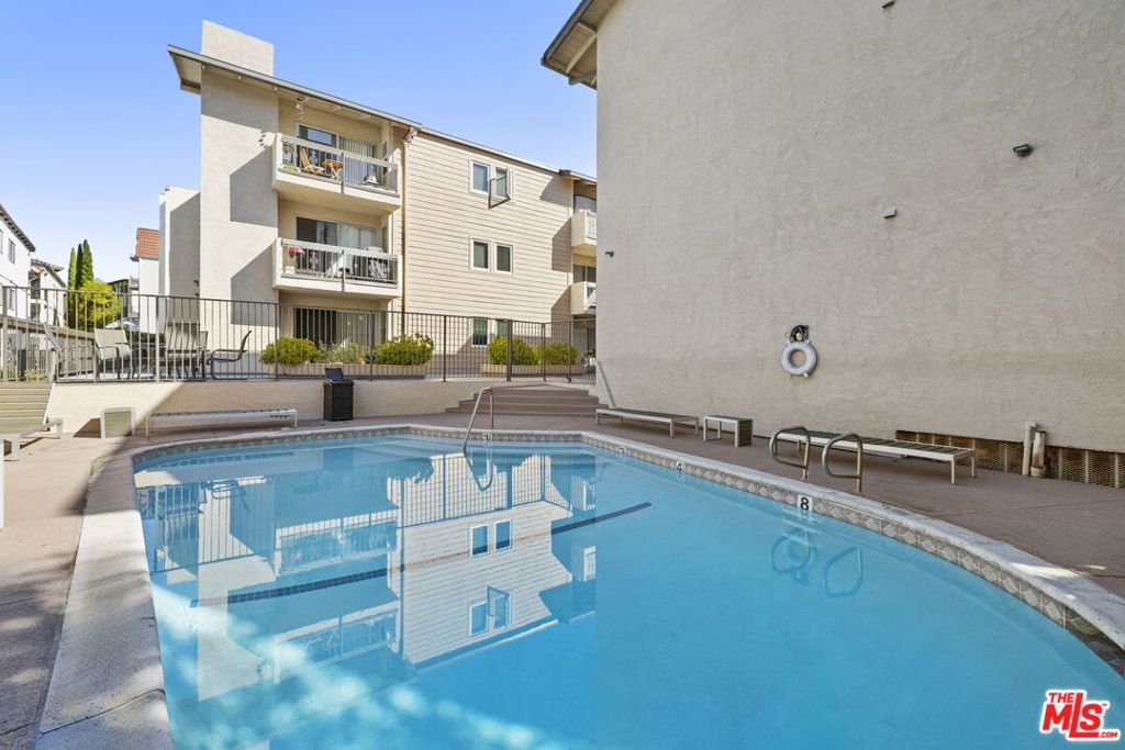 Fox Hills - Residential