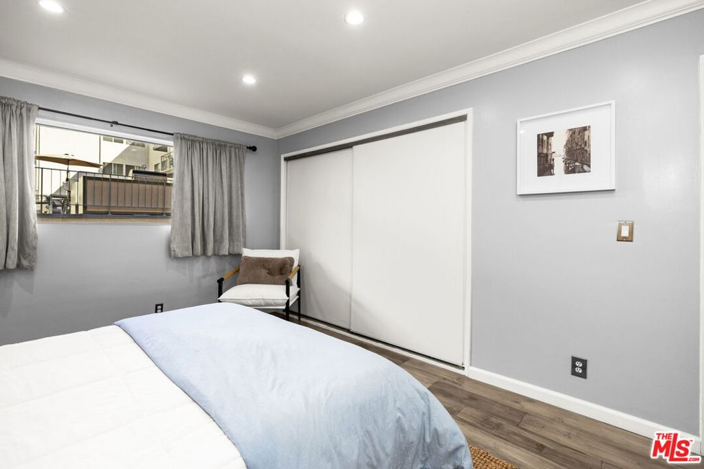 Fox Hills - Residential