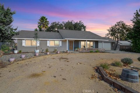 Photo of 5645 Prancing Deer Pl, Paso Robles, CA 93446 (MLS # SC25249221) Photo of 5645 Prancing Deer Pl, Paso Robles, CA 93446 (MLS # SC25249221)