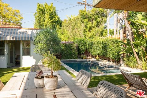 8215 Clinton Street Los Angeles CA 90048