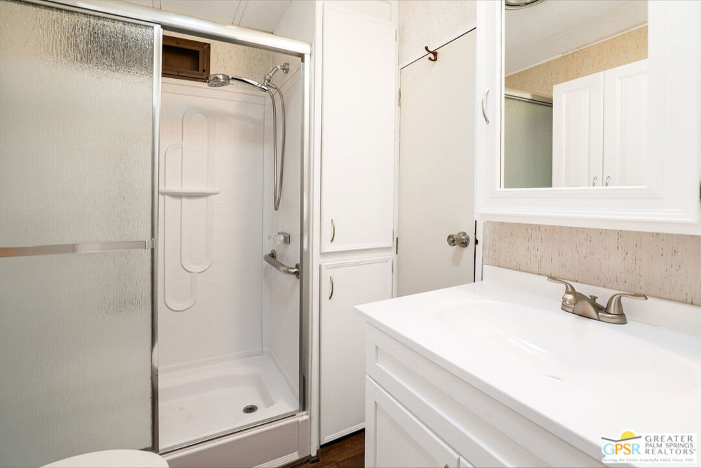 Sungate - Residential Lease