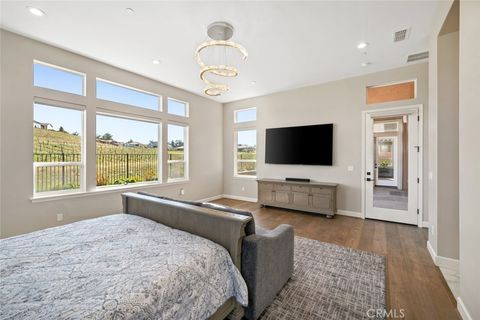 Tiny photo for 981 Trail View Pl, Nipomo, CA 93444 (MLS # PI26000963)