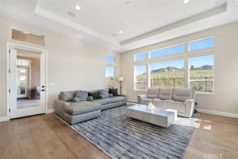 Tiny photo for 981 Trail View Pl, Nipomo, CA 93444 (MLS # PI26000963)