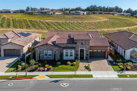 Tiny photo for 981 Trail View Pl, Nipomo, CA 93444 (MLS # PI26000963)