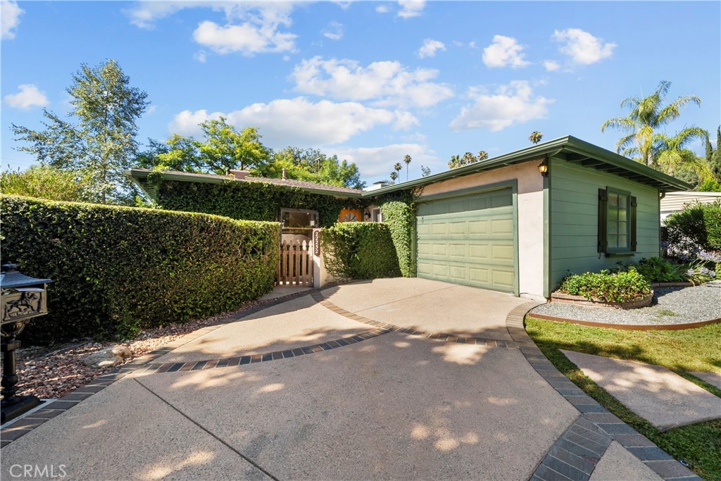Properties 3 22232 Buena Ventura St