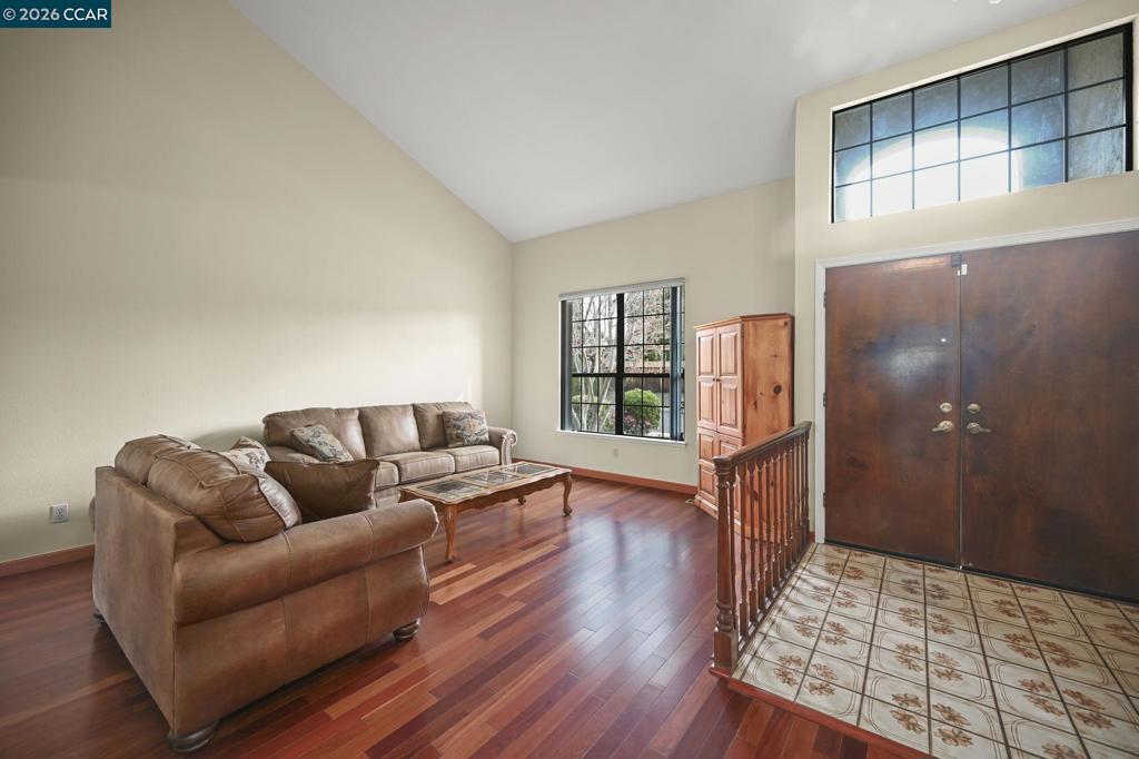 5017 Murchio Dr