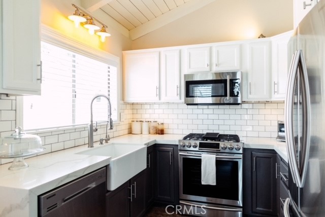 Corona del Mar North of PCH (CNHW) - Residential Lease