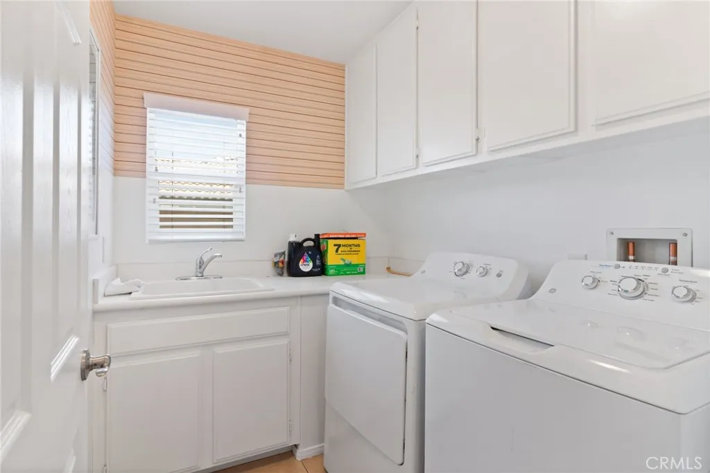 Victorville, California 92394, United States, 4 Bedrooms Bedrooms, ,3 BathroomsBathrooms,Residential,Active,138716