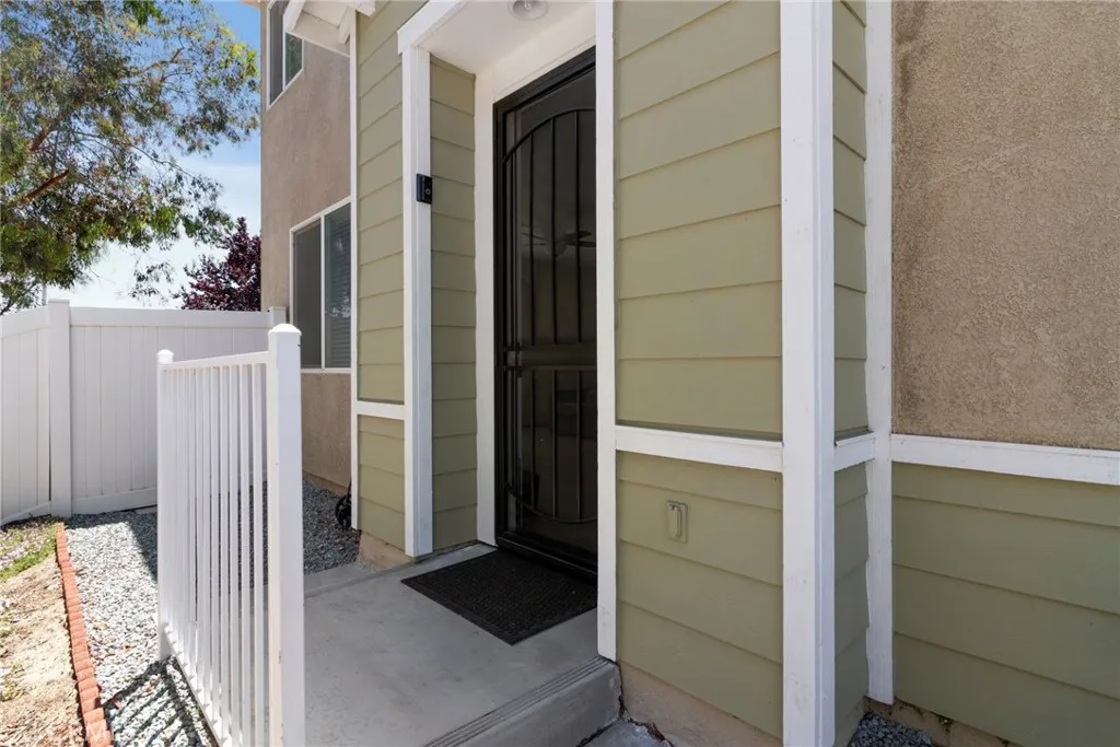 Victorville, California 92394, United States, 4 Bedrooms Bedrooms, ,3 BathroomsBathrooms,Residential,Active,138716