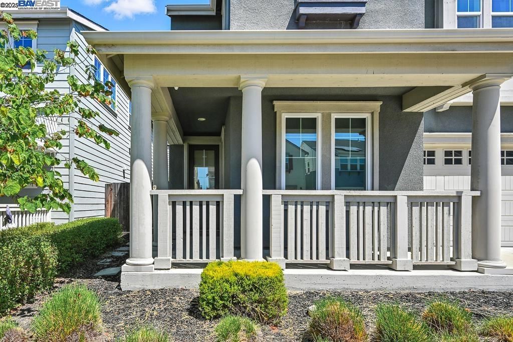 Photo of 2100 Carbondale Cir, Dublin, CA 94568 (MLS # 41115422)