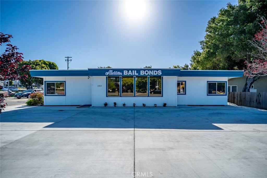 102-104 Santa Rosa