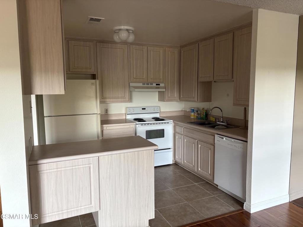 Oaknoll Villas-314 - 1002792 - Residential