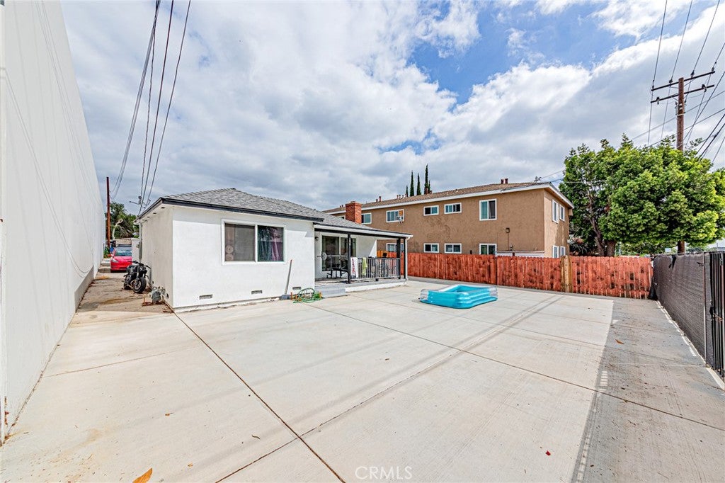 3515 W COMMONWEALTH