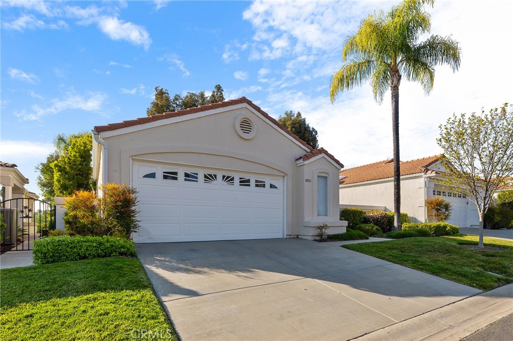 40511 Via Amapola