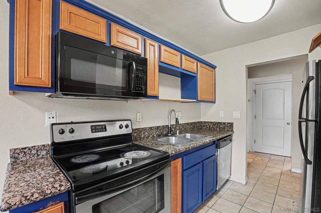 930 Peach Ave 11