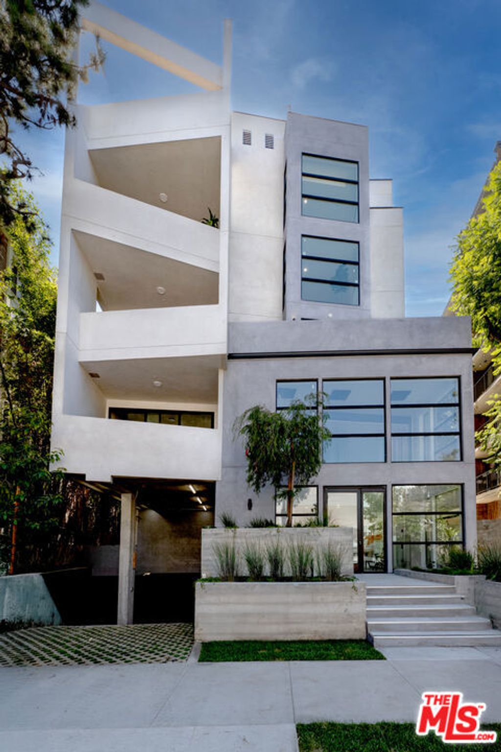 Photo of 1361 Kelton Avenue #502, Los Angeles, CA 90024 (MLS # 25582153)