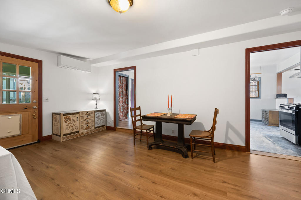 11060 Plainview Avenue