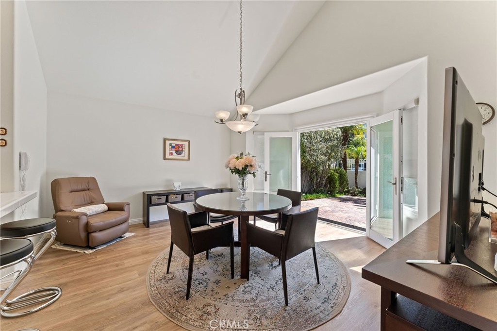 Crest - Akins (CA) - Residential
